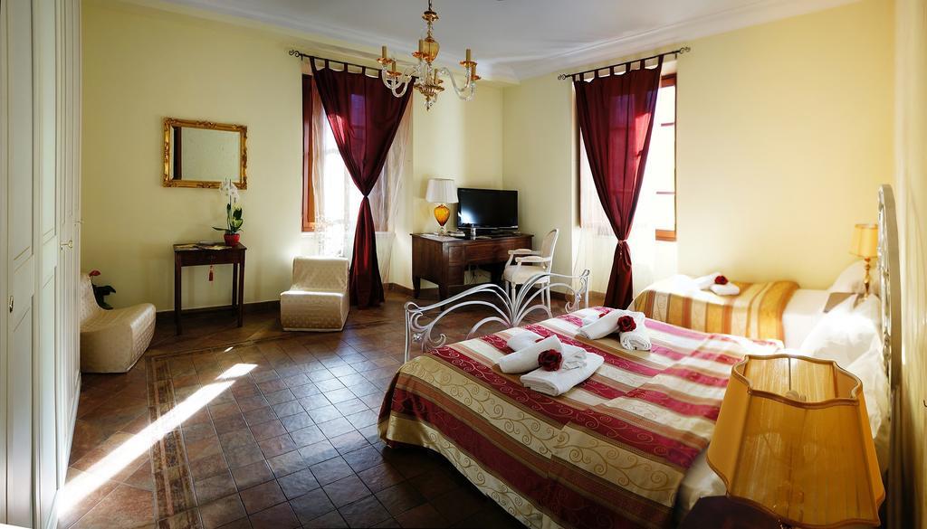 B&B La Dimora Sulmona Værelse billede